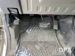 2748604