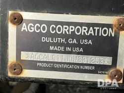 2749318