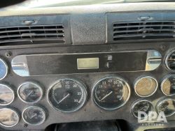 2749382
