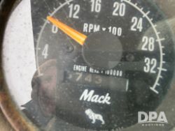 2751734