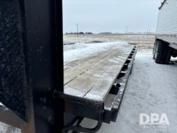 2751881