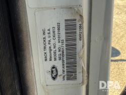 2758025