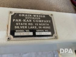 2758228