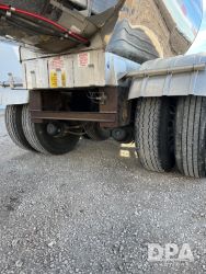 2759676