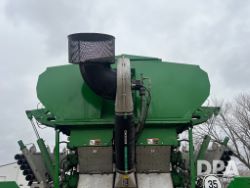 2765944