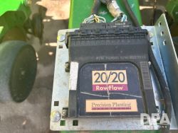 2766105