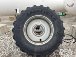 2827081