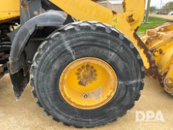 2827610