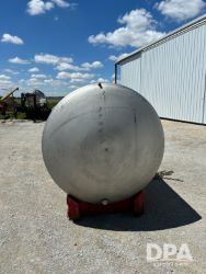 2832560