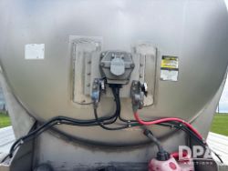 2833042