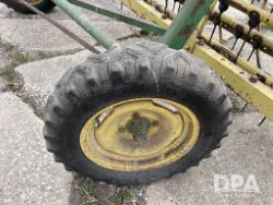 2842825