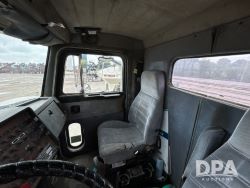 2852748