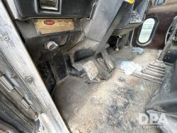 2852860