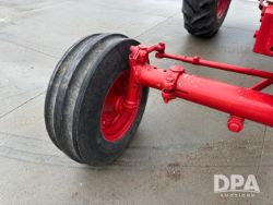 2877572