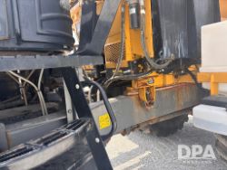 2890582