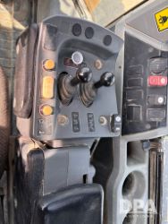 2898527