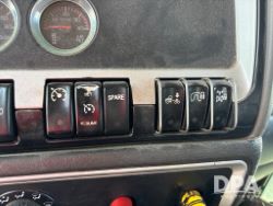 2900686