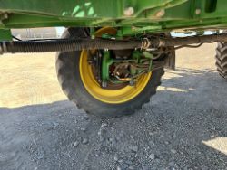 2976973